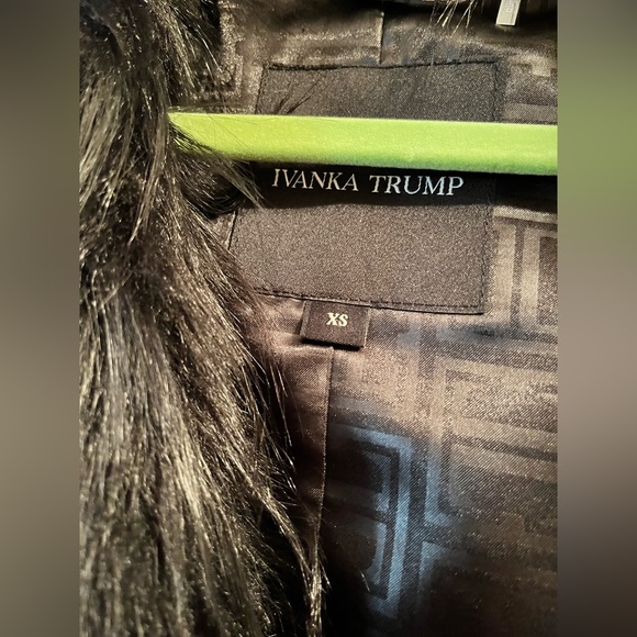 NEW with Tags Ivanka Trump Black Fur Vest. Size XS - Picture 6 of 7